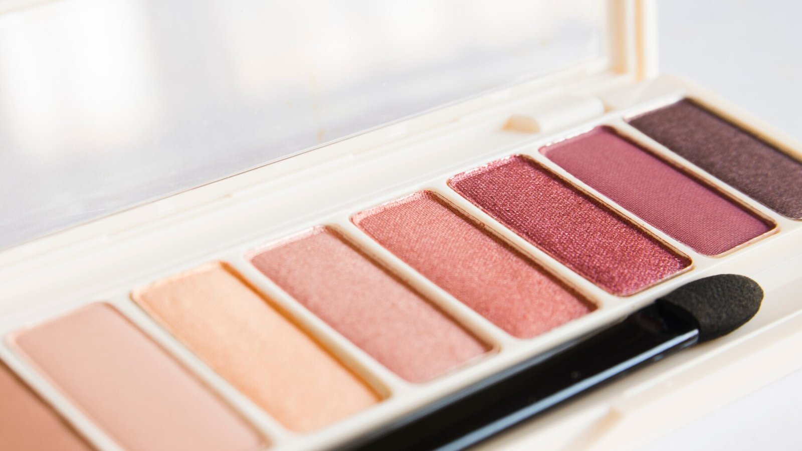 private label eyeshadow